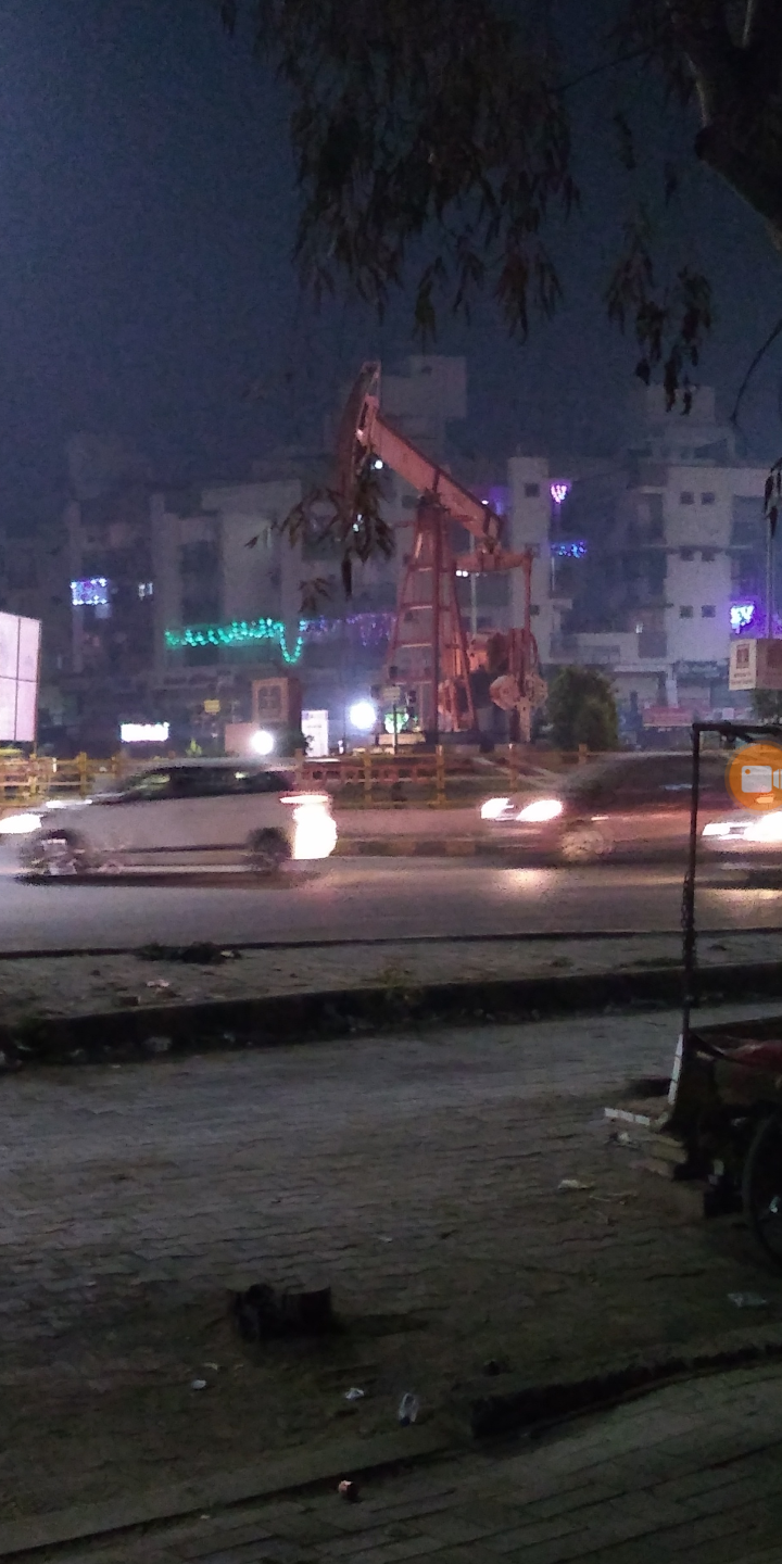 Manohar cholafali center - Manohar cholafali center, Vishat Cir, Raichandnagar, Mahavirnagar, Harikurpa Society, Chandkheda, Ahmedabad, Gujarat 380005, India