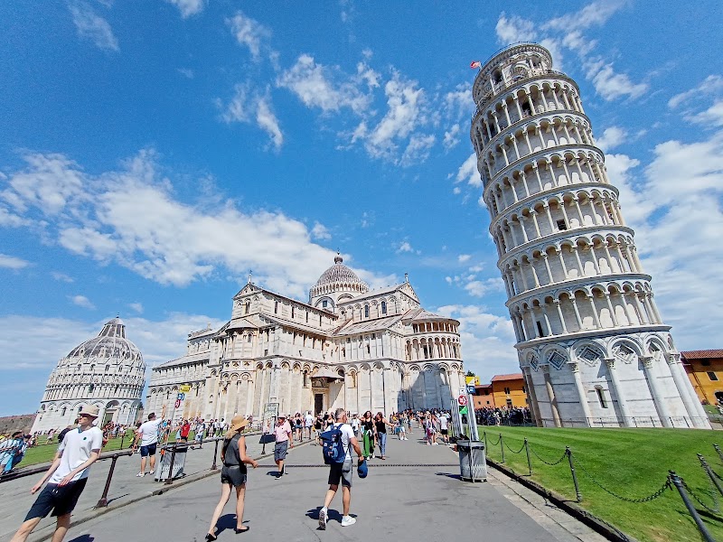 Piazza del Duomo - Piazza del Duomo Piazza del Duomo, 56126 Pisa PI, Italy