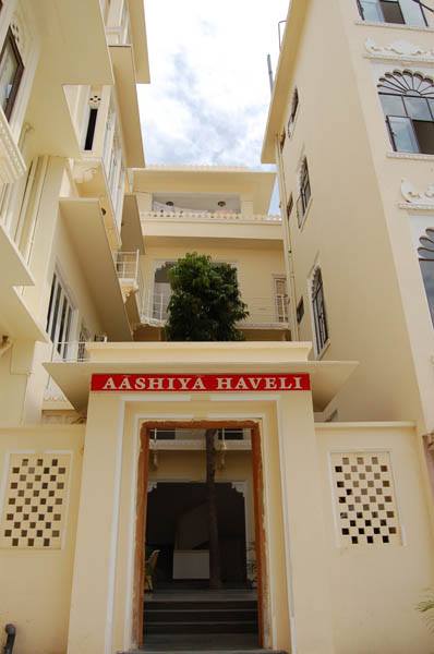 Hotel Aashiya Haveli - Hotel Aashiya Haveli On The Eastern Shore Of, Lake, 15,17-20, Lal Ghat Road, Old City, Pichola, Udaipur, Rajasthan 313004, India