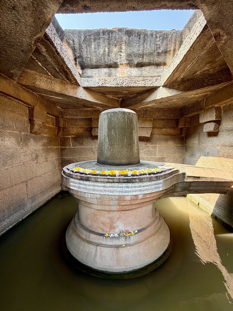 Hampi Shri Krishna Temple - Hampi Shri Krishna Temple, 8FJ6+454, Krishnapura, Karnataka 583239, India