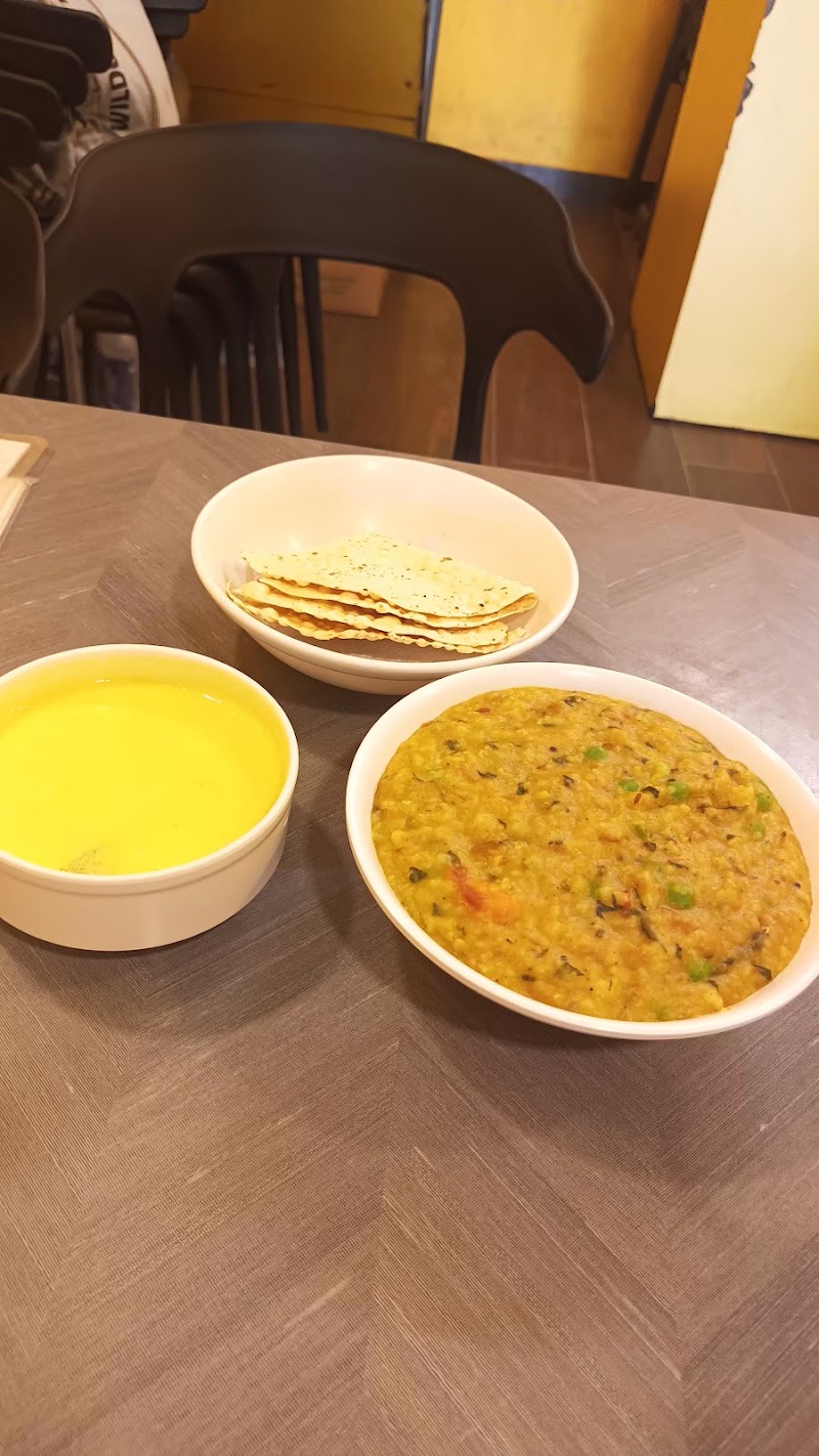 Desi Khichdivaaro - Desi Khichdivaaro, MIG-1/960, Amdi Nagar, Hudco Colony, Hudco, Bhilai, Chhattisgarh 490009, India
