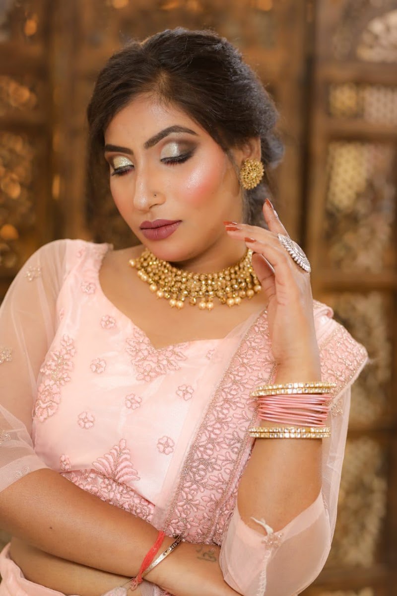 Tanisha & Barkha MakeUp Studio & Academy - Tanisha & Barkha MakeUp Studio & Academy Gulabi bagh Ddd flat gate no 1,Shastri Nagar metro station near gulabi Bagh ga, Block A, Shastri Nagar, Delhi, 110052, India