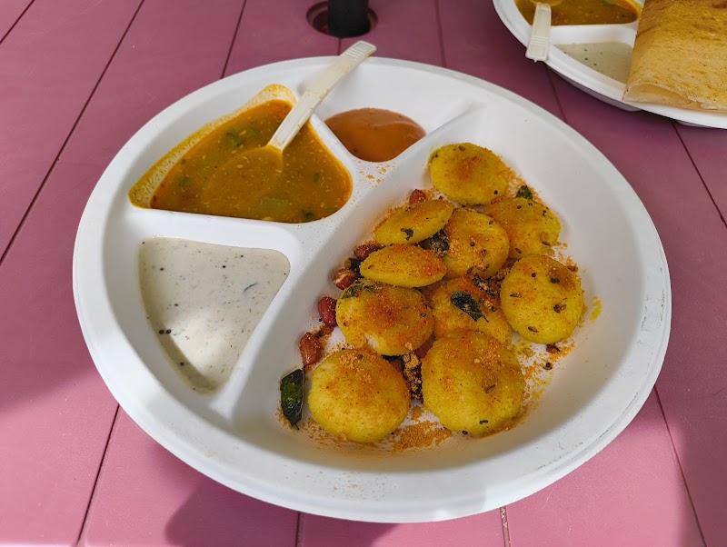 Southern Souls ® Cafe (Pure Vegetarian) - Southern Souls ® Cafe (Pure Vegetarian) Beside Government Primary School, Hadimba Temple Rd / DPS Road, Near, Hadimba Temple, Siyal, Manali, Himachal Pradesh 175131, India