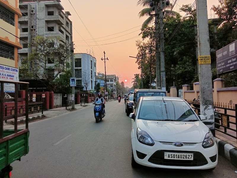 Uzanbazar - Uzanbazar, 5QR4+C55, Fatick Chandra Rd, Latasil, Uzan Bazar, Guwahati, Assam 781001, India