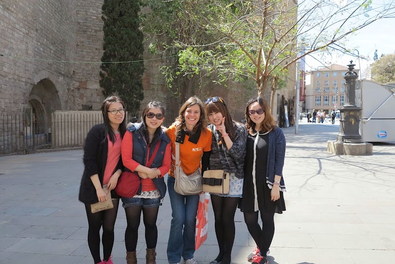 Orange Donut Tours - Orange Donut Tours, Via Laietana, 48A, Ciutat Vella, 08003 Barcelona, Spain