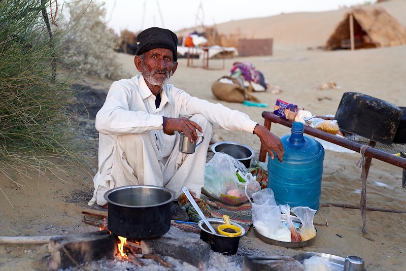 Real Desert Man Camel Safari Jaisalmer - Real Desert Man Camel Safari Jaisalmer, near Seema gram, behind nagar parishad, Dhibba Para, Manak Chowk, Amar Sagar Pol, Jaisalmer, Rajasthan 345001, India