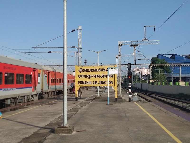 Ernakulam Junction - Ernakulam Junction S Railway Station Rd, Ernakulam South, Kochi, Kerala 682011, India