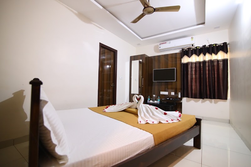 Sri Murugan Residency - Sri Murugan Residency No.6, Aringar Anna Salai, Green Cir, Thiruveeka Nagar, Thottapalayam, Vellore, Tamil Nadu 632004, India