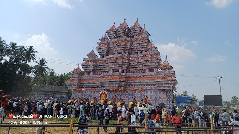 Tour Kerala.. POORAPREMI ❤️ - Tour Kerala.. POORAPREMI ❤️, Periyar Nagar, Aluva, Kerala 683101, India