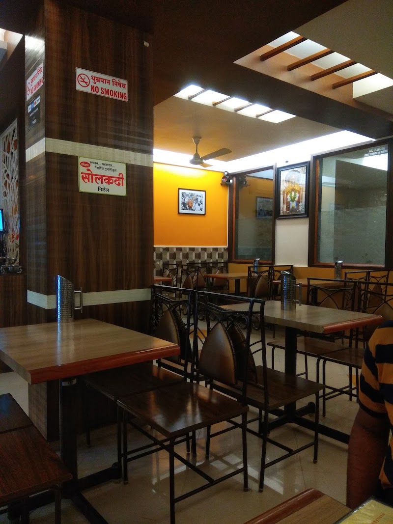 Vitthala Pure Veg Family Restaurant. - Vitthala Pure Veg Family Restaurant. JAVKAR PLAZA, JAYASTAMBHA, Ratnagiri, Maharashtra 415612, India