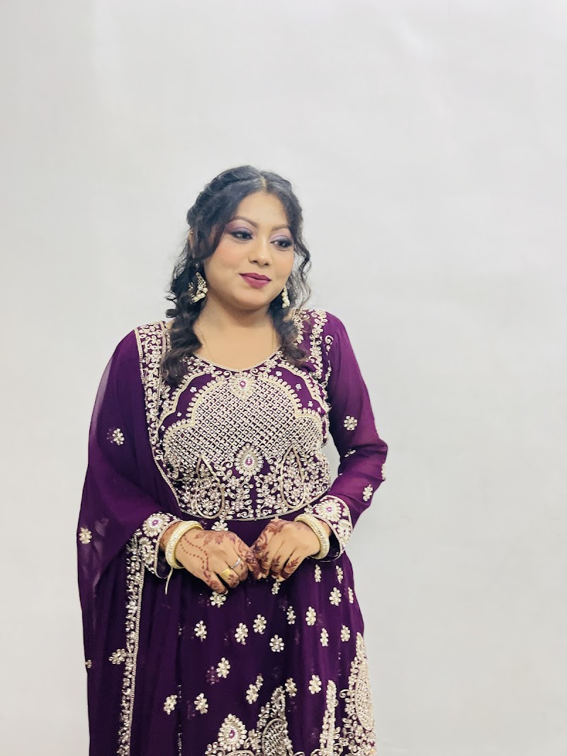 Makeup stories by moon (Megha Borkar) - Makeup stories by moon (Megha Borkar), St.83, qt.3/D, HSCL Colony, Sector 6, Bhilai, Chhattisgarh 490006, India