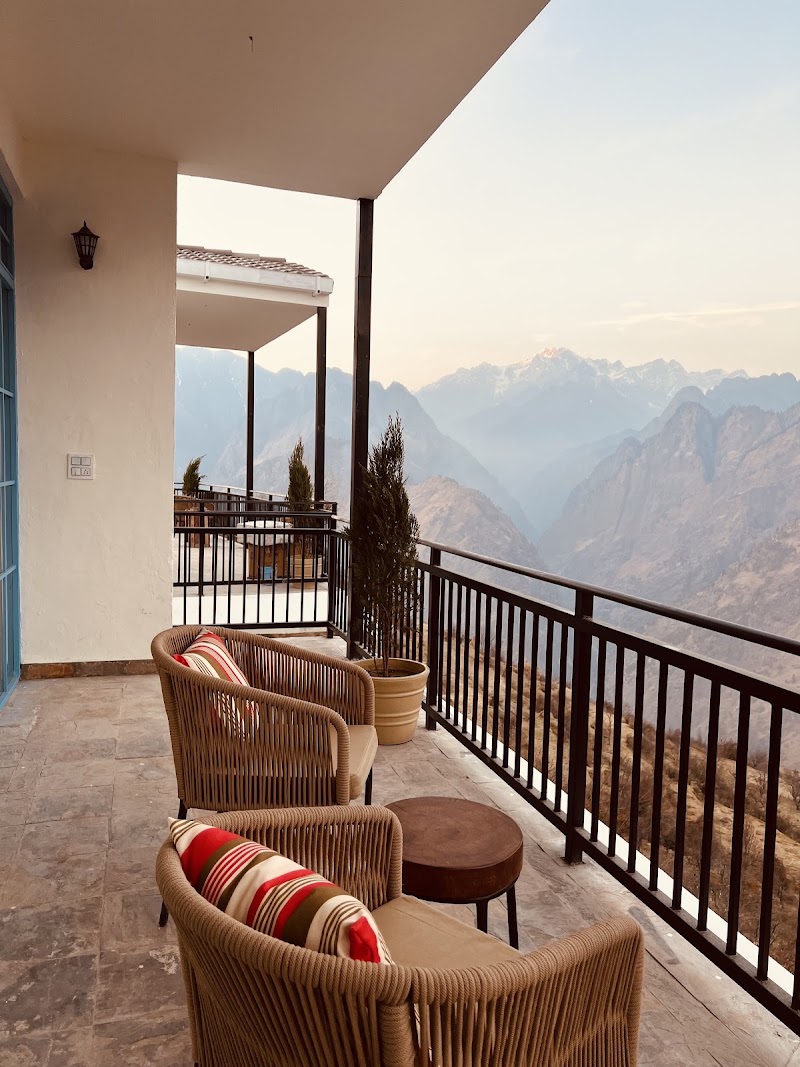 Faraway Cottages, Auli