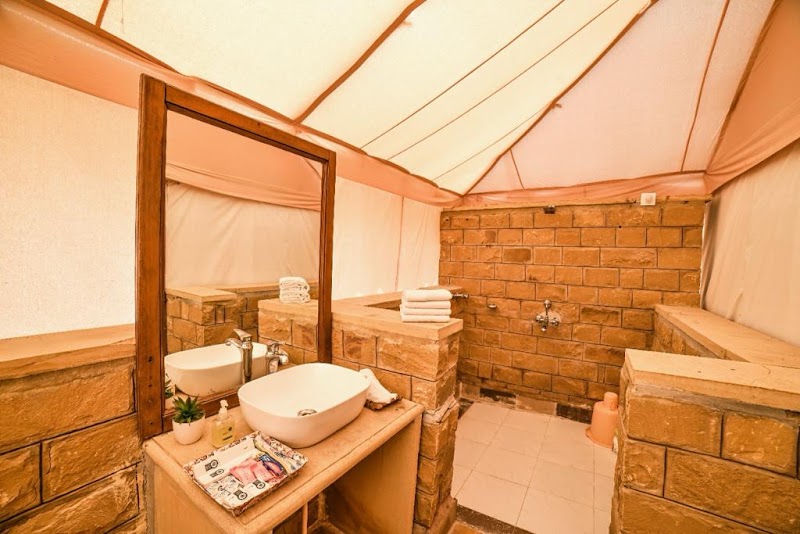 Sam Sand Dunes Desert Camp Jaisalmert - Sam Sand Dunes Desert Camp Jaisalmert Achalwansi Colny, Hotel om Vilas, Lakshmi Chand Sanwal Colony, Jaisalmer, Kishan Ghat, Rajasthan 345001, India