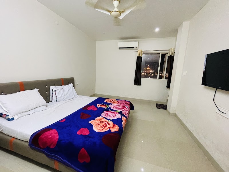 Hotel Shree Lok - Hotel Shree Lok, 5QH8+FWJ, 112/12, near Mahakal Lok Corridor Road, Jaisinghpura, Ganesh Nagar, Ujjain, Madhya Pradesh 456006, India