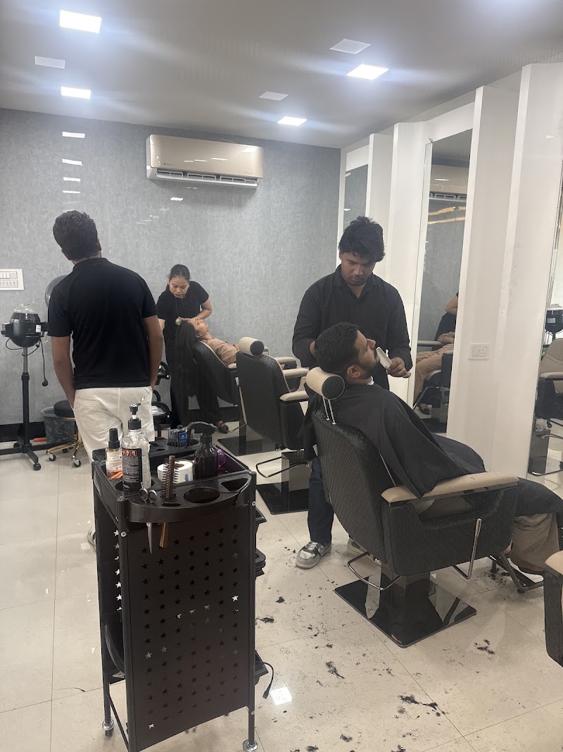 Asia El & Ella Unisex Salon - Asia El & Ella Unisex Salon, 2nd Floor, NRI Layout Main Rd, above Reliance Smart Superstore, near Fudzy Food Court, Kalkere, Bengaluru, Karnataka 560016, India