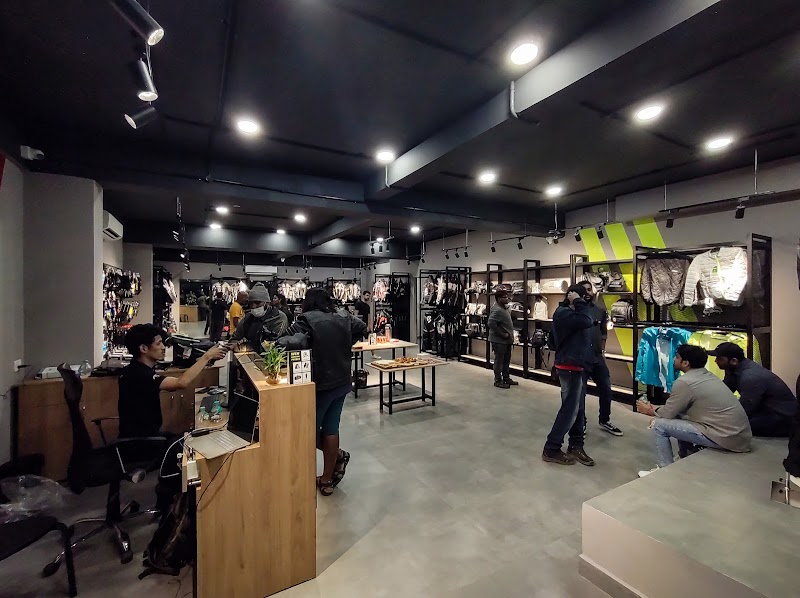 Rynox Exclusive Store - HSR Bengaluru - Rynox Exclusive Store - HSR Bengaluru No. 645, Ground Floor, Zeal square, 12th cross, 27th Main Rd, behind cafe coffee day, 1st Sector, HSR Layout, Bengaluru, Karnataka 560102, India