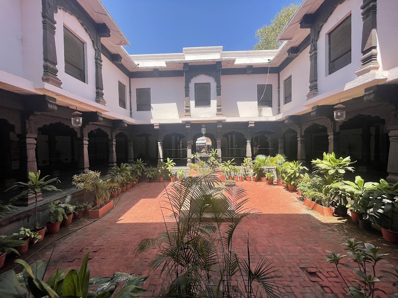 Holkar Dynasty Gallery (Museum), Indore - Holkar Dynasty Gallery (Museum), Indore PV93+CRJ, Rajwada, Indore, Madhya Pradesh 452002, India
