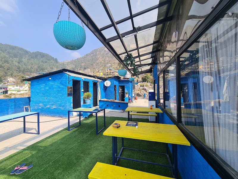 Shalom Backpackers Mcleodganj - Shalom Backpackers Mcleodganj Upper Dharamkot, Bhagsu Nag, McLeod Ganj, Dharamshala, Himachal Pradesh 176216, India