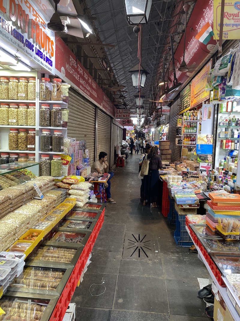 Crawford Market - Crawford Market Crawford Market, Lokmanya Tilak Rd, Dhobi Talao, Chhatrapati Shivaji Terminus Area, Fort, Mumbai, Maharashtra 400001, India