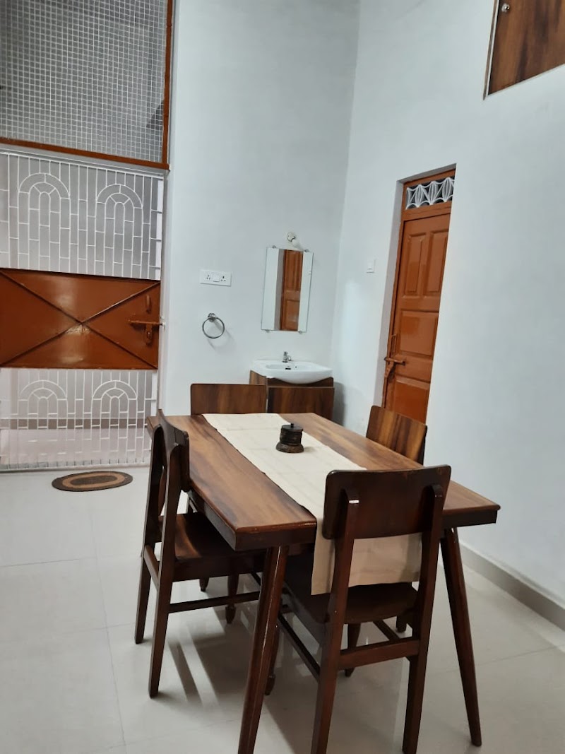 Neehan Homestay - Neehan Homestay Deen Dayal Nagar, B 26/24- 23 (H, Colony, Padampuri, Durgakund, Khojwan, Bhelupur, Varanasi, Uttar Pradesh 221005, India