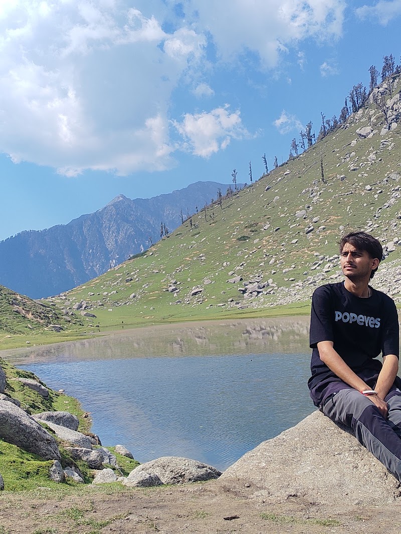 Kareri Lake - Kareri Lake 87GF+982 Lake, Kareri, Himachal Pradesh 176216, India
