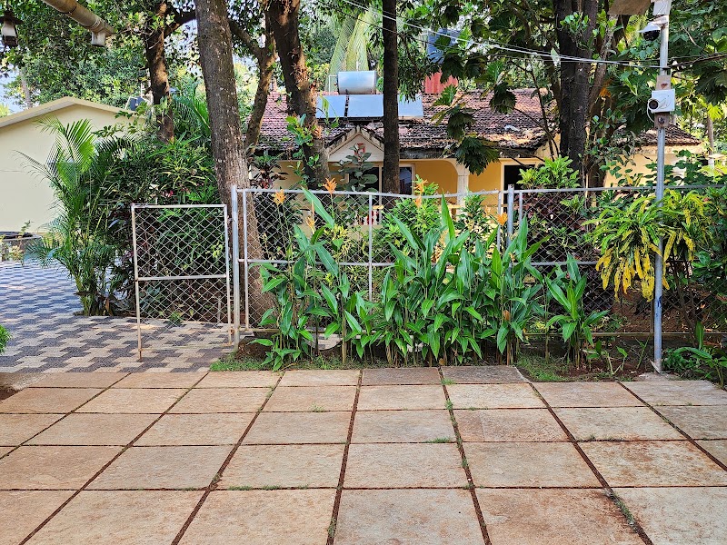 Hilltop Goa Lodge - Hilltop Goa Lodge House No. 630, Small, Vagator Beach Rd, Bardez, Vagator, Anjuna, Goa 403509, India