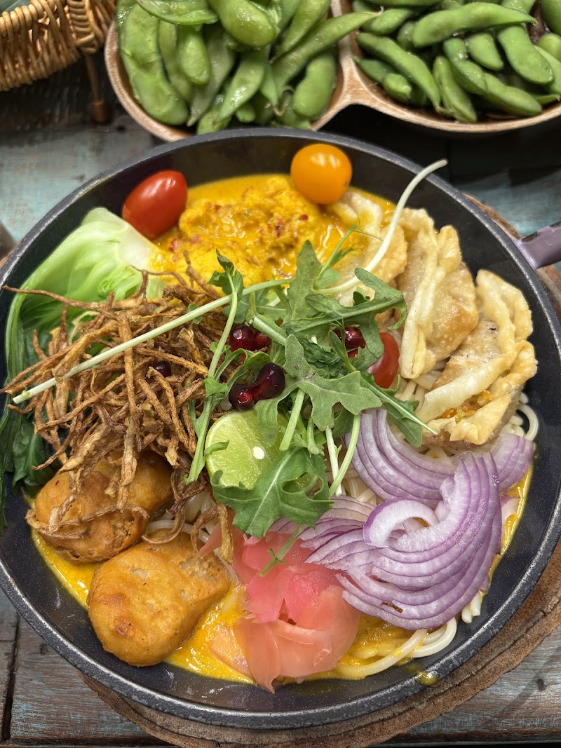Mango Vegetarian & Vegan - Mango Vegetarian & Vegan เลขที่ 13 Thanon Tanao, Khwaeng Wat Bowon Niwet, Khet Phra Nakhon, Krung Thep Maha Nakhon 10200, Thailand