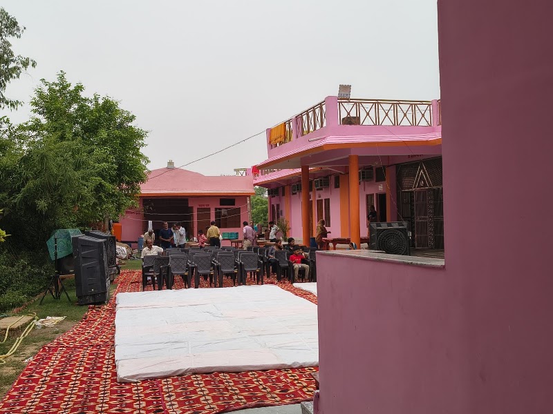 Shri Acharya Jairam Ashram - Shri Acharya Jairam Ashram, 5VCC+82J, Naya Gaon, Chitrakoot, Madhya Pradesh 485334, India
