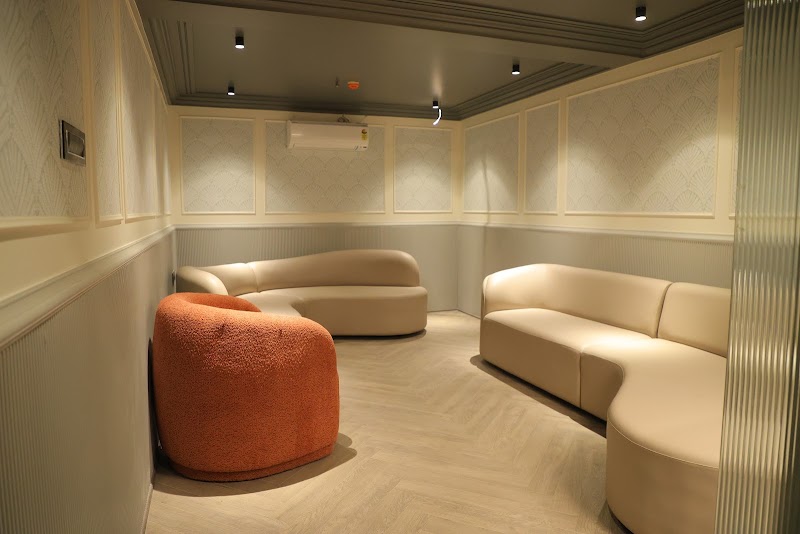 Empire Stay - Empire Stay 5th Floor, Empire Mall, opposite Samarth High School, Sharda Vihar, Amravati, Maharashtra 444605, India
