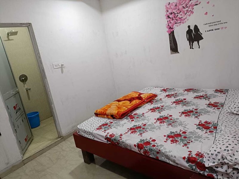 OYO Hotel White Rose - OYO Hotel White Rose, Kotra Rd, near ram bag, Rukmani Vihar, Raigarh, Chhattisgarh 496001, India