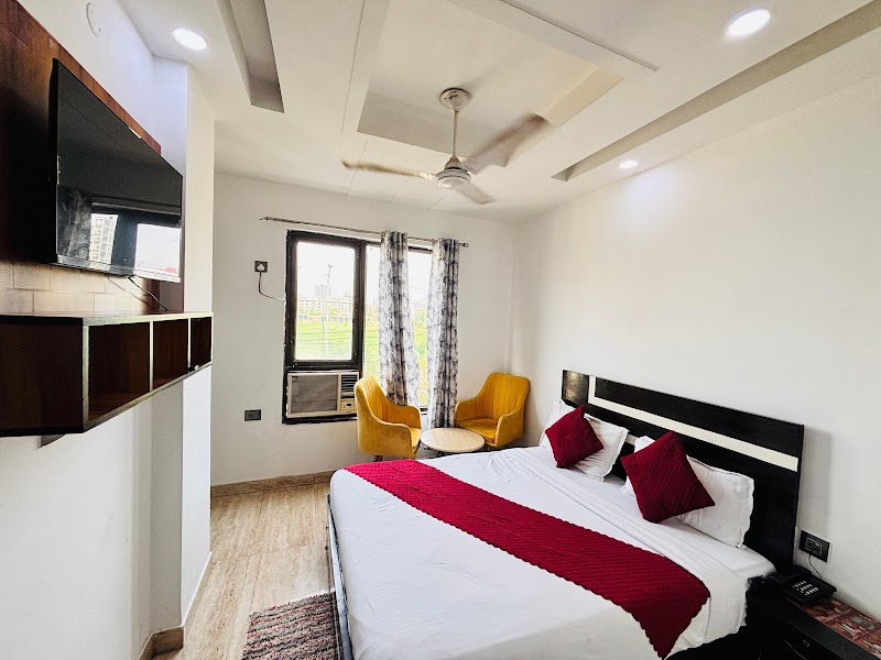 Hotel Soho 62 - Hotel Soho 62 J983+5WM, Rajiv Vihar Rd, Phase 2, Khora Colony, Sector 62A, Noida, Uttar Pradesh 201020, India