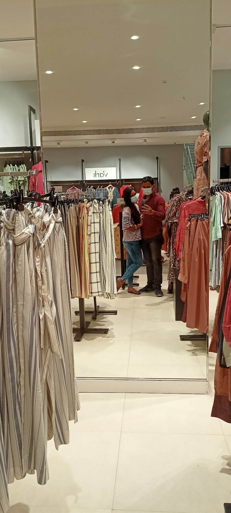 Max - Max 2nd Floor, Infinity Mall, New Link Rd, Malad, Mindspace, Malad West, Mumbai, Maharashtra 400102, India