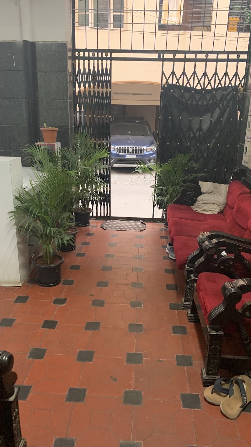 OAK TREE HOMES PG & SERVICE APARTMENT FOR LADIES - OAK TREE HOMES PG & SERVICE APARTMENT FOR LADIES 4th Main Rd, Old Madiwala, Madiwala, 1st Stage, BTM 1st Stage, Bengaluru, Karnataka 560068, India
