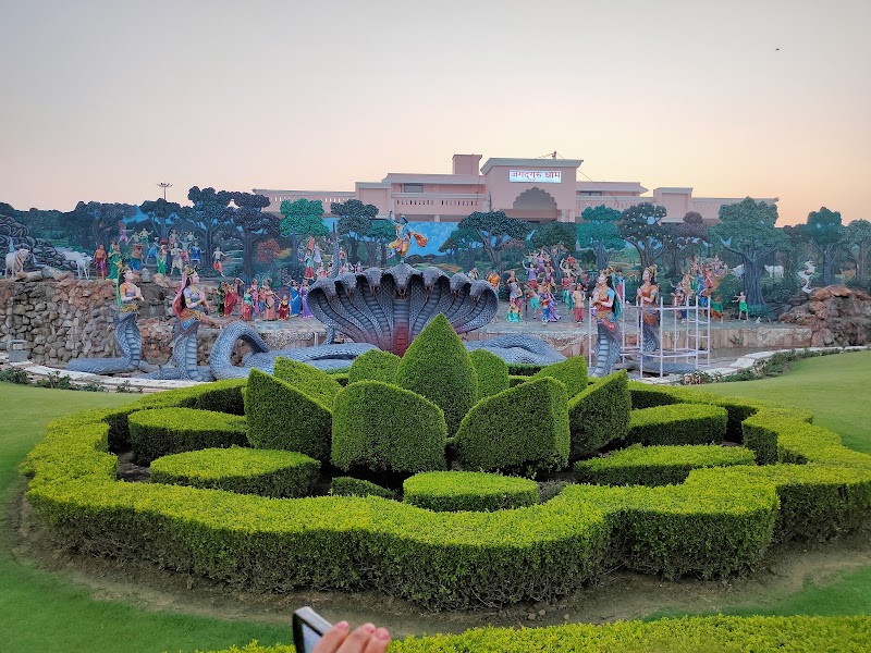 Prem Mandir Vrindavan - Prem Mandir Vrindavan Raman Reiti, Vrindavan, Mathura, Uttar Pradesh 281121, India