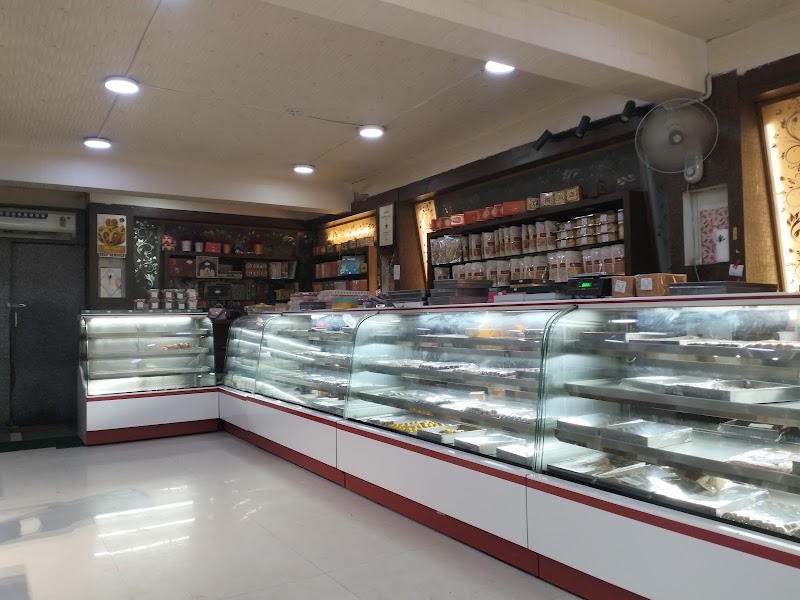New Delhi Sweets - New Delhi Sweets, C-21, Vivekanand Nagar Main Rd, Shailendra Nagar, Raipur, Tikrapara, Chhattisgarh 492001, India