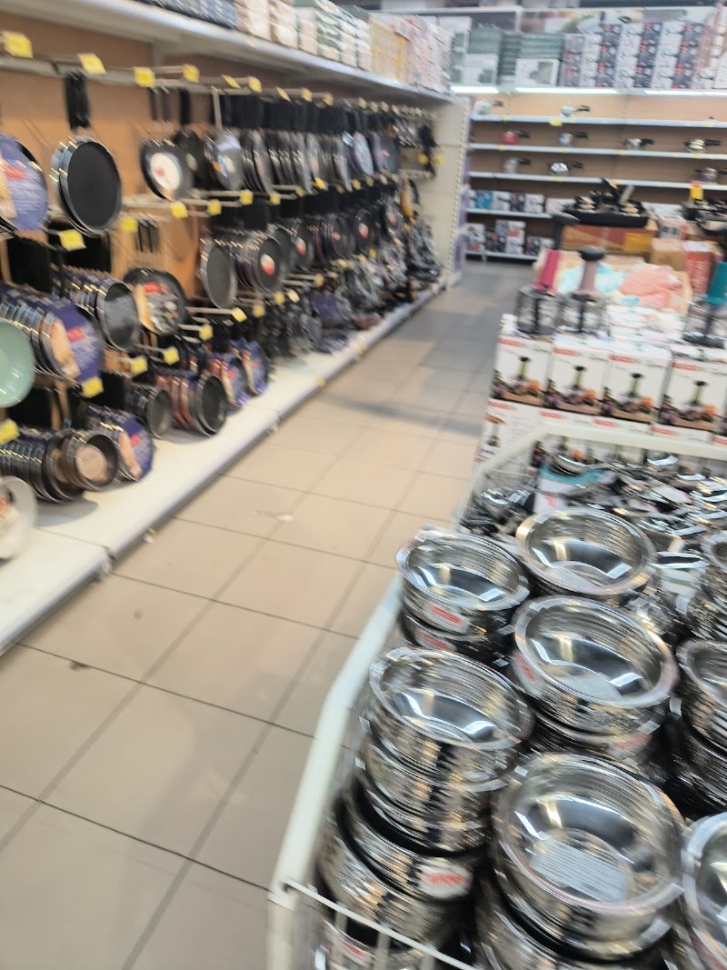 Max - Max Lower Ground Floor Pacific Mall Subhash Nagar, Najafgarh Rd, Sector 6, Khayala, Tilak Nagar, Delhi, 110018, India