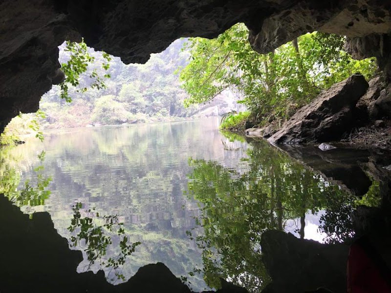 Trang An Grottoes tour - Trang An Grottoes tour, 7W39+HF, Hoa Lu, Ninh Binh, Vietnam