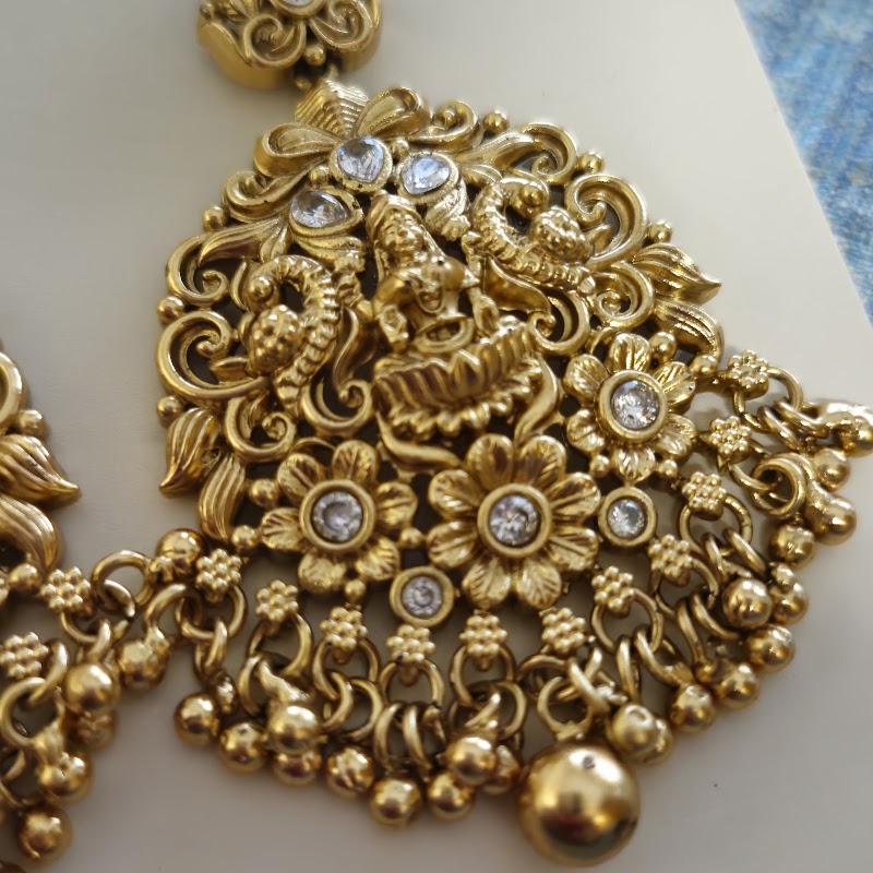 Sukkhi Fashion Jewellery - Bandra - Sukkhi Fashion Jewellery - Bandra Plot No. 493,Shop No.7 & 8, Laxmi Building, Guru Nanak, Co.op.Hsg.Society Ltd, 33, Link Rd, opp. KFC Restaurant, Bandra West, Mumbai, Maharashtra 400050, India