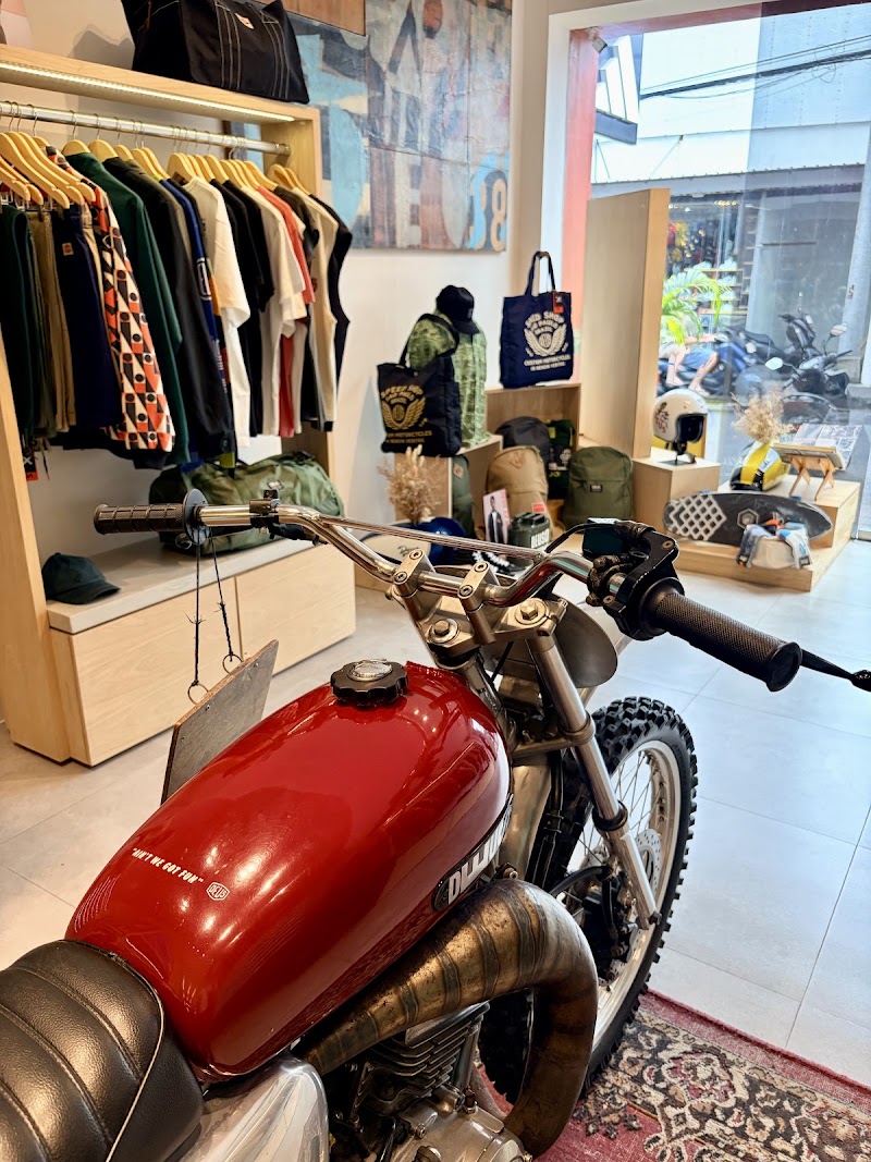 Deus Ex Machina - Warung of Simple Pleasures - Deus Ex Machina - Warung of Simple Pleasures, Jl. Kayu Aya No.52, Kerobokan Kelod, Kec. Kuta, Kabupaten Badung, Bali 80361, Indonesia