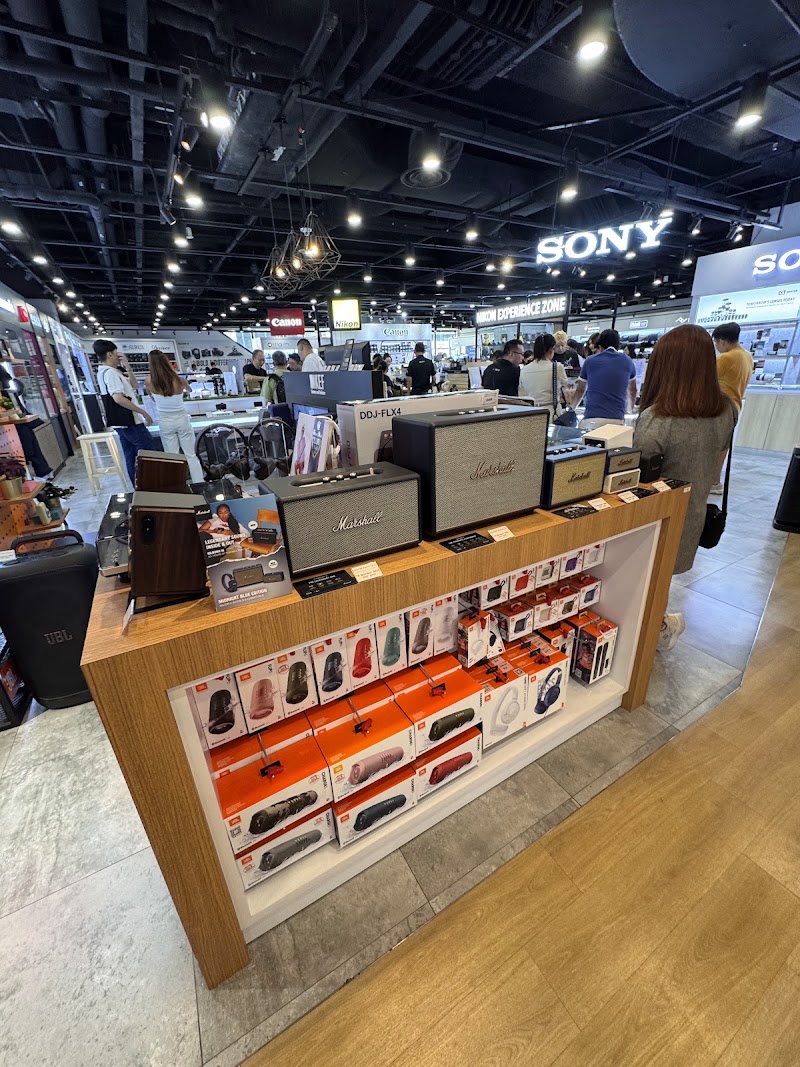 T K Foto Technic Pte Ltd (Funan) - T K Foto Technic Pte Ltd (Funan) 107 N Bridge Rd, #03-09 Funan, Singapore 179105