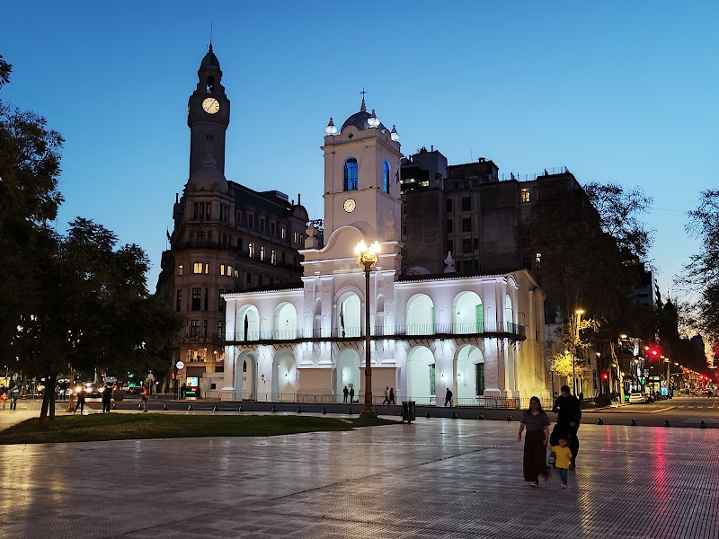 Plaza de Mayo - Plaza de Mayo, Av. Hipólito Yrigoyen s/n, C1087 Cdad. Autónoma de Buenos Aires, Argentina