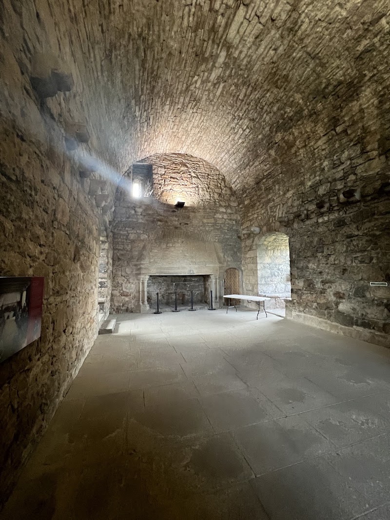 Craigmillar Castle - Craigmillar Castle Rd, Edinburgh EH16 4SY, UK