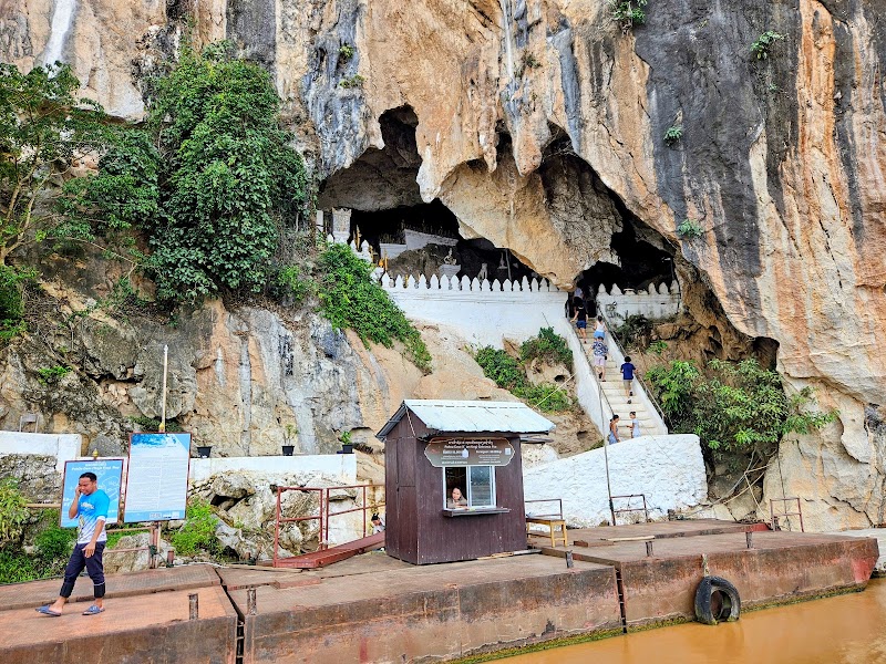 Pak Ouv Caves - Pak Ouv Caves, 26X6+CGG, Pak Ou, Laos