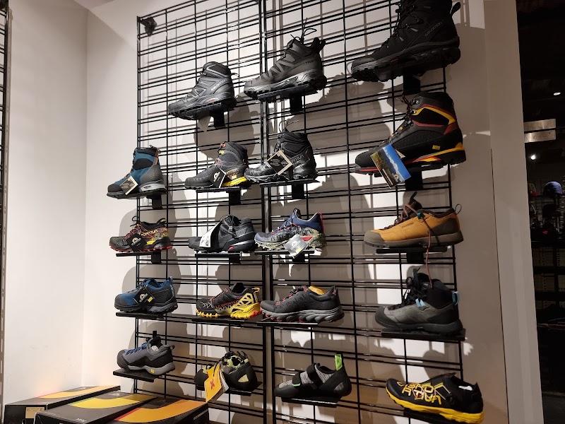 Sherpa Adventure Gear - Sherpa Adventure Gear Next to Nepal Investment Mega Bank, 20 Chaksibari, Kathmandu 44600, Nepal