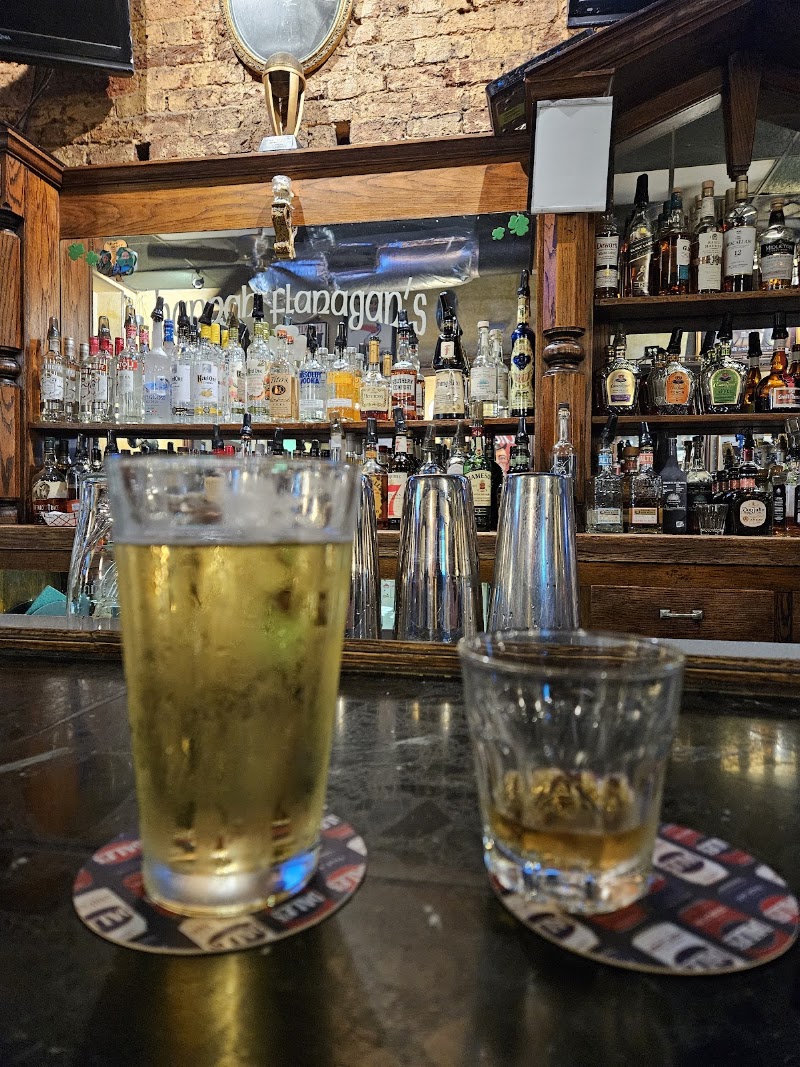 Hannah Flanagan's Pub & Eatery - Hannah Flanagan's Pub & Eatery 300 N Main St, Hendersonville, NC 28792, USA