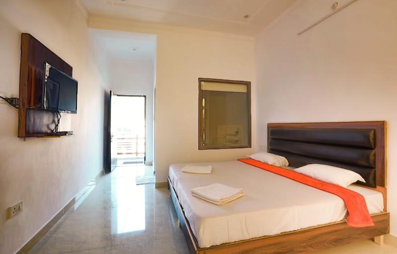 Hotel Tapovan Cottage ( Come as Guest, Leave as family) - Hotel Tapovan Cottage ( Come as Guest, Leave as family) Tapovan, Rishikesh, Uttarakhand 249192, India