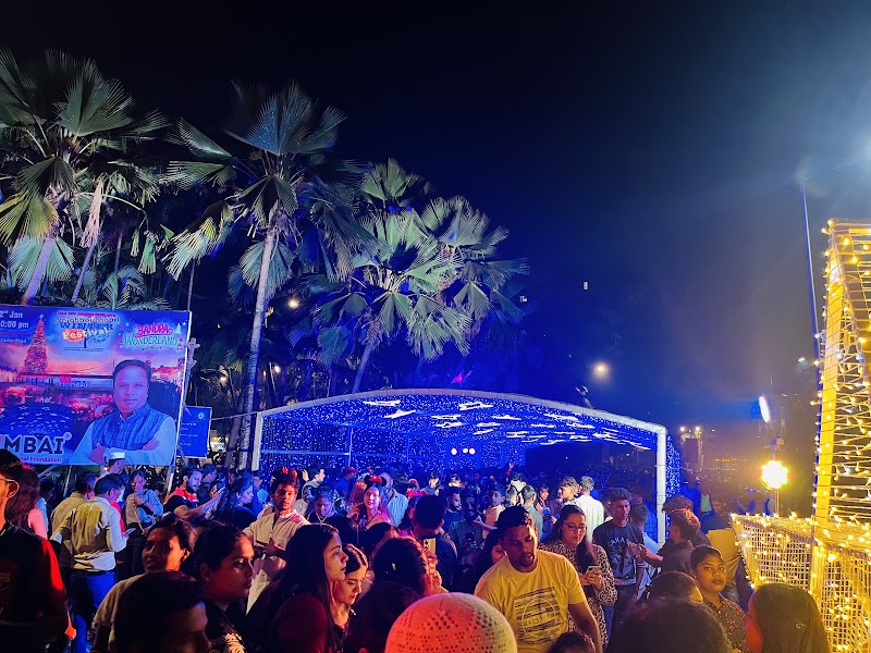 Carter Road Amphitheatre - Carter Road Amphitheatre, 3, Sherly Rajan Rd, Rizvi Complex, Shirley, Pali Hill, Mumbai, Maharashtra 400050, India