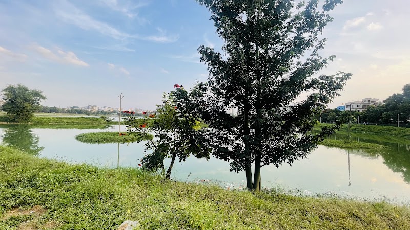 Sarakki Lake - Sarakki Lake 11th Cross, K.R Layout, Puttenahalli Rd, JP Nagar 6th Phase, MG Layout, JP Nagar Phase 6, J. P. Nagar, Bengaluru, Karnataka 560078, India