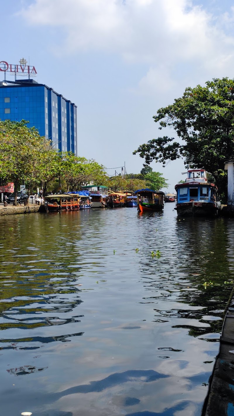 ALLEPPEY BOAT JETTY - ALLEPPEY BOAT JETTY, Matha Jetty, Boat Jetty Rd, Mullakkal, Alappuzha, Kerala 688011, India