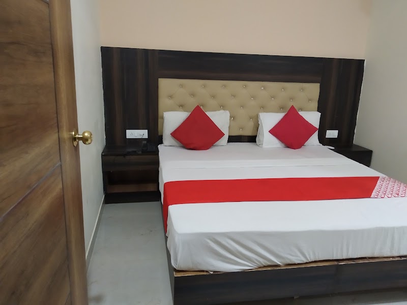 Hotel IVY - Hotel IVY A-34, Block A, Rd Number 2, Block B, Mahipalpur Village, Mahipalpur, New Delhi, Delhi 110037, India